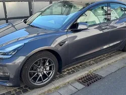 Grau Gebraucht 2020 Tesla Model 3 Limousine | 25.900 € (Fairer Preis)