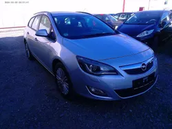 Silber Gebraucht 2011 Opel Astra Kombi | 4.800 € (Fairer Preis)