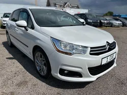 Weiß Gebraucht 2014 Citroën C4 Tendance Limousine | 9.700 € (Teuer)