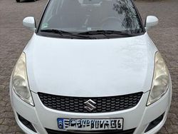 Weiß Gebraucht 2011 Suzuki Swift Basic Limousine | 3.800 € (Fairer Preis)