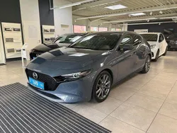 Grau Gebraucht 2020 Mazda 3 Selection Limousine | 19.990 € (Etwas zu teuer)