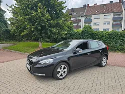 Schwarz Gebraucht 2016 Volvo V40 Kombi | 7.100 €