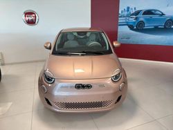 Grün Neu 2025 Fiat 500e La Prima | 31.690 €