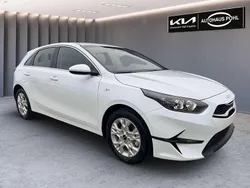 (wd) casa white s Gebraucht 2024 Kia Ceed Vision Limousine | 19.950 € (Guter Preis)