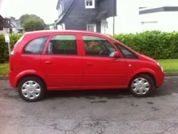 Rot Gebraucht 2005 Opel Meriva Van / Kleinbus | 2.500 € (Fairer Preis)