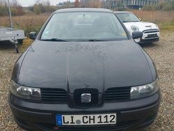 Schwarz Gebraucht 2003 Seat Leon Stella Limousine | 950 € (Guter Preis)