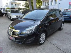 Schwarz Gebraucht 2011 Opel Meriva Innovation Van / Kleinbus | 3.990 € (Fairer Preis)