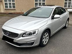 Silber Gebraucht 2018 Volvo S60 Linje Svart Limousine | 10.999 € (Superpreis)