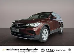 Braun Gebraucht 2021 VW Tiguan Elegance SUV | 31.940 € (Fairer Preis)