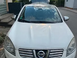 Weiß Gebraucht 2008 Nissan Qashqai SUV | 3.500 € (Etwas zu teuer)
