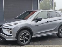 Grau Gebraucht 2022 Mitsubishi Eclipse Cross Plus SUV | 24.990 € (Fairer Preis)
