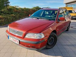Orange Gebraucht 1998 Volvo V40 Kombi | 1.299 € (Guter Preis)