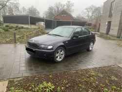 Blau Gebraucht 2003 BMW 320 Limousine | 2.299 € (Superpreis)