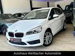 Weiß Gebraucht 2016 BMW 220 Active Tourer Basis Van / Kleinbus | 15.490 € (Fairer Preis)