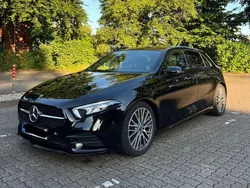 Schwarz Gebraucht 2020 Mercedes A250 AMG line Limousine | 28.900 € (Fairer Preis)