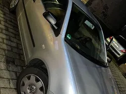 Schwarz Gebraucht 2003 VW Golf IV Basis Limousine | 1.700 € (Fairer Preis)