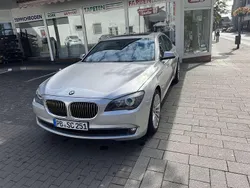 Grau Gebraucht 2009 BMW 750 Limousine | 13.300 € (Fairer Preis)