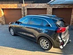 Grau Gebraucht 2020 Kia Niro Spirit SUV | 19.300 € (Fairer Preis)