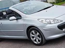 Grau Gebraucht 2006 Peugeot 307 CC Tendance Cabrio | 1.980 € (Guter Preis)
