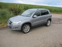 Grau Gebraucht 2011 VW Tiguan Team SUV | 10.750 € (Fairer Preis)