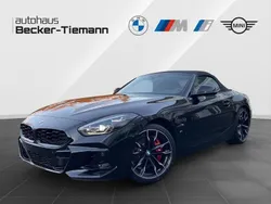 Schwarz Neu 2024 BMW Z4 Pure Impulse Cabrio | 69.990 € (Etwas zu teuer)