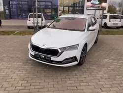 Weiß Gebraucht 2021 Skoda Octavia Style Kombi | 22.500 € (Fairer Preis)