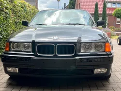 Schwarz Gebraucht 1995 BMW 320 Cabriolet Cabrio | 5.555 €