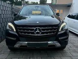 Schwarz Gebraucht 2012 Mercedes ML350 SUV | 17.999 € (Guter Preis)