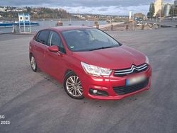 Rot Gebraucht 2012 Citroën C4 Limousine | 6.200 € (Fairer Preis)
