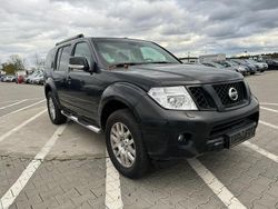 Schwarz Gebraucht 2012 Nissan Pathfinder SUV | 5.499 €