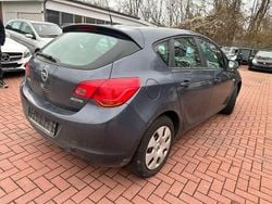 Blau Gebraucht 2010 Opel Astra Edition Limousine | 4.500 € (Fairer Preis)