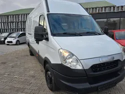 Weiß Gebraucht 2012 Iveco Daily Van / Kleinbus | 10.250 € (Teuer)