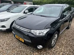Schwarz Gebraucht 2013 Mitsubishi Outlander Intense+ SUV | 8.000 €