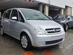 Silber Gebraucht 2005 Opel Meriva Edition Van / Kleinbus | 1.750 € (Superpreis)