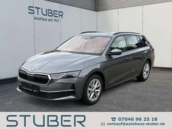 Graphitegrau metallic Gebraucht 2024 Skoda Octavia Selection Kombi | 32.390 € (Fairer Preis)