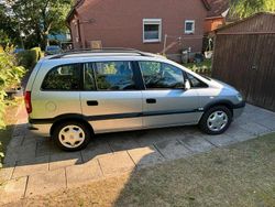 Silber Gebraucht 2001 Opel Zafira Limousine | 1.300 € (Fairer Preis)
