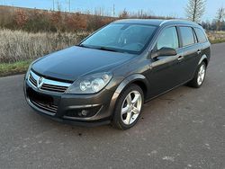 Grau Gebraucht 2010 Opel Astra Kombi | 2.890 € (Guter Preis)