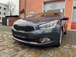 Blau Gebraucht 2012 Kia Ceed Vision Kleinwagen | 8.990 € (Etwas zu teuer)