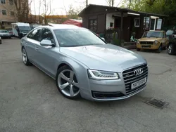 Silber Gebraucht 2014 Audi A8 Ambiente Limousine | 29.999 € (Etwas zu teuer)