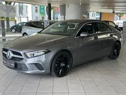 Grau Gebraucht 2020 Mercedes A180 Limousine | 27.785 €