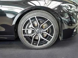 Obsidianschwarz Gebraucht 2022 Mercedes E220 AMG line Kombi | 39.900 € (Fairer Preis)