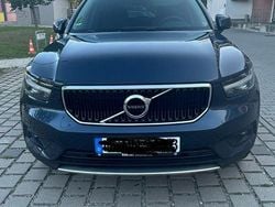 Blau Gebraucht 2022 Volvo XC40 Momentum SUV | 26.500 € (Fairer Preis)