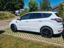 Weiß Gebraucht 2018 Ford Kuga ST-Line SUV | 14.880 € (Fairer Preis)