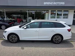Candyweiss Gebraucht 2021 Skoda Octavia Ambition Kombi | 20.490 € (Fairer Preis)