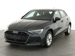 Manhattan grau metallic Neu 2025 Audi A3 Ambiente | 35.695 € (Guter Preis)