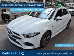 Digitalweiss Gebraucht 2021 Mercedes A250 AMG line Limousine | 22.390 € (Fairer Preis)