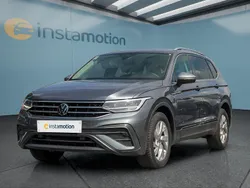 Grau Gebraucht 2024 VW Tiguan SUV | 32.049 € (Guter Preis)