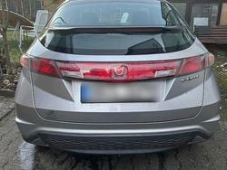 Grün Gebraucht 2007 Honda Civic Limousine | 3.950 €
