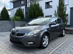 Grau Gebraucht 2011 Kia Ceed Sportswagon Edition 7 Kombi | 3.900 € (Fairer Preis)