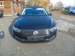 Deep black perleffekt Gebraucht 2019 VW Passat Comfortline Kombi | 14.999 € (Guter Preis)